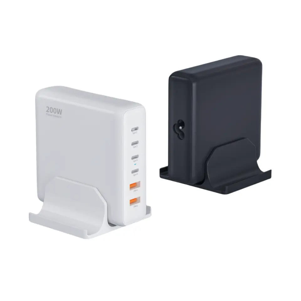 Pengecas PD Desktop 200W dengan port 6 jenis C